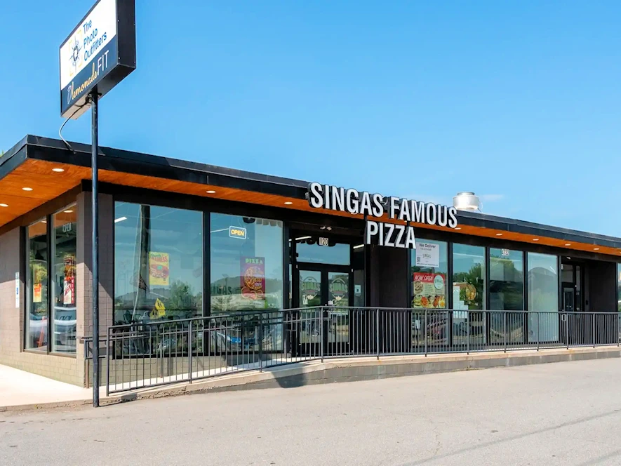 Singa's Famous Pizza